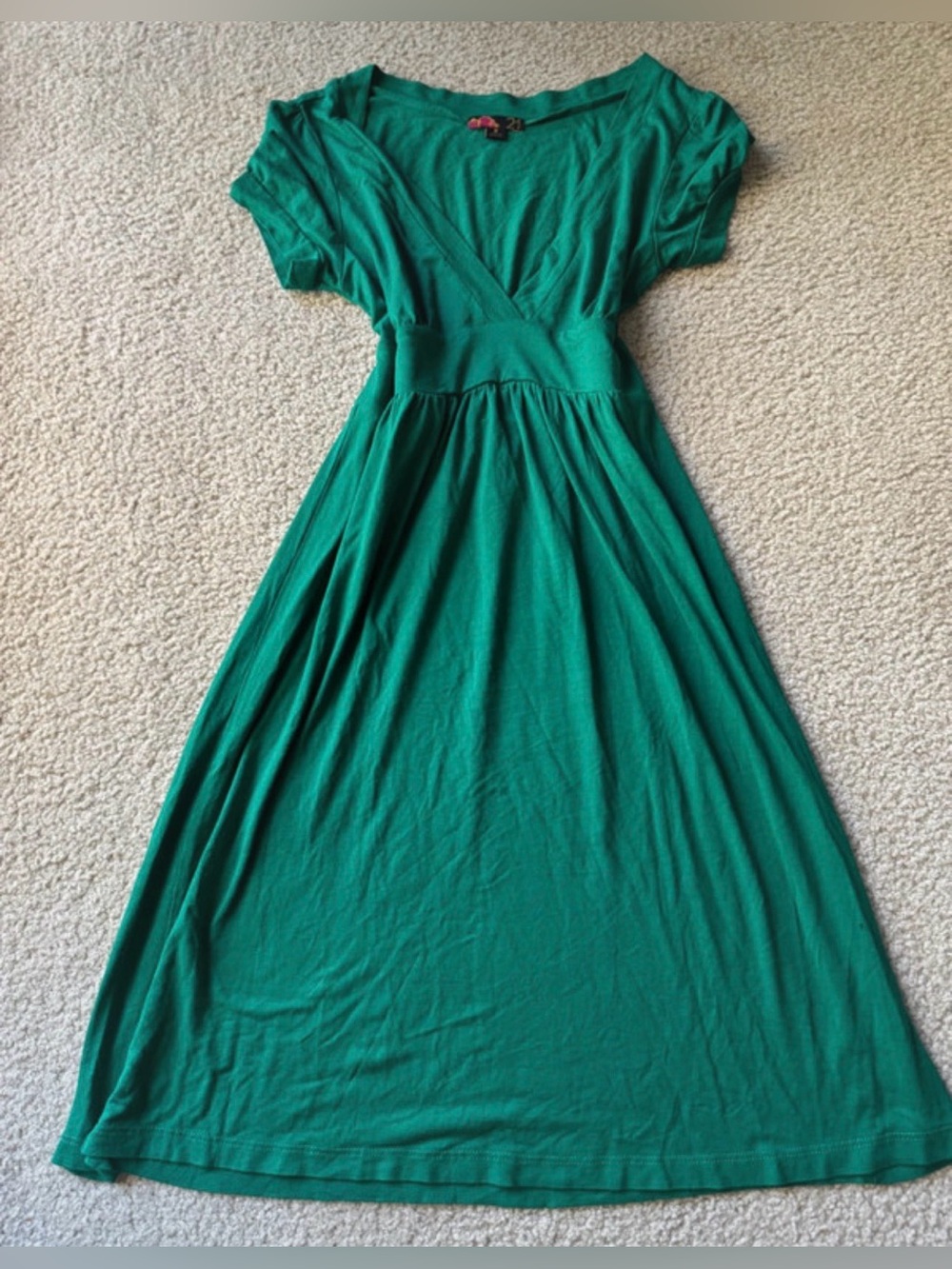 Vintage Forever 21 Emerald Green V-Neck Short Sleeve Maxi Dress 2000s y2k